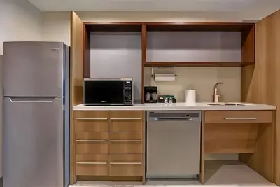 Image de A Place You'll Surely Enjoy! Outdoor Pool, Kitchenette, Pets Allowed!