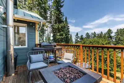 Image de Seaside Getaway by AvantStay | Deck w/ Views
