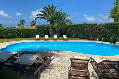 Image de Villa 'Charm with Swimming Pool' avec vue sur la mer, Wi-Fi et climatisation