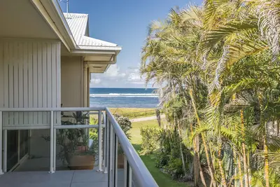 Image de Bombora - Spacious Airy Townhouse By the Beach