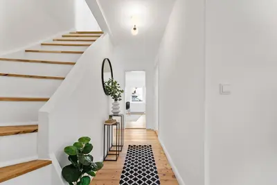 Image de Tolles Haus, 5 Zimmer & 105 m², Für Unternehmen