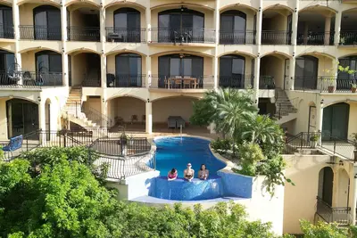 Image de Seaside Serenity; 2b/2b with Panoramic Terrace
