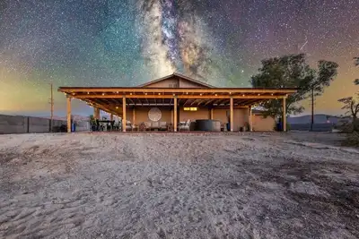 Image de Desert Pearl by Colby & Conrad