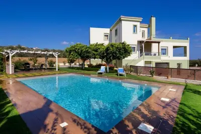 Image de Villa Dimokratia - Private Pool, Sea View.