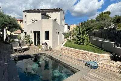 Image de Villa de Charme Avec Piscine