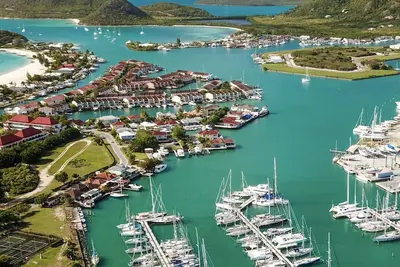 Image de Jolly harbour waterfront house