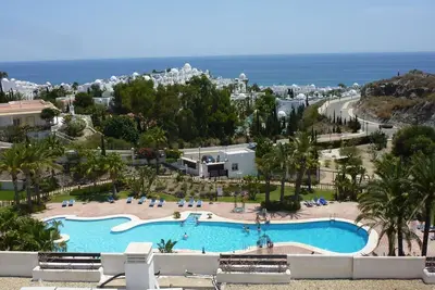 Image de Bel appartement au rez-de-chaussée pour 5 avec une fantastique piscine