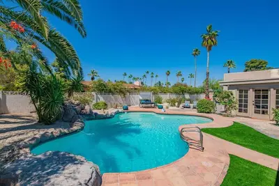 Image de Spacious Desert Home | Heated Pool