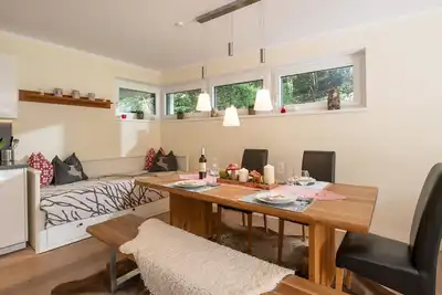 Image de Alpensuiten - Gartensuite, 2 Schlafzimmer, Bad\/dusche, Wc