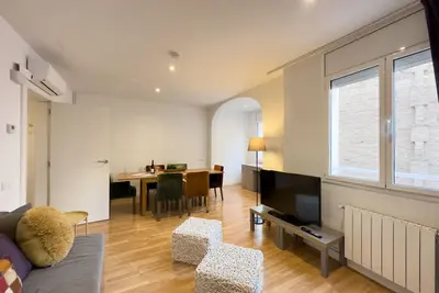 Image de Appartement de 3 chambres à coucher près de la gare de Sants