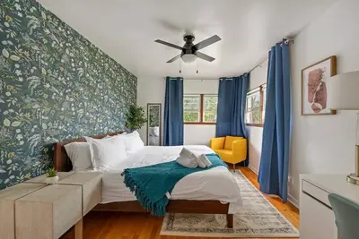 Image de Executive Retreat - 2 Parking Spaces, Sleeps 4!
