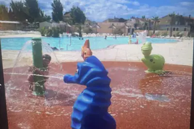 Image de Mobil home 8 personnes dans camping avec piscine, animaux acceptés