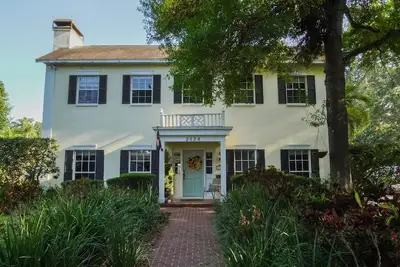 Image de Gorgeous Estate, Pool, Playground, & Double Lot, Heart of South Tampa