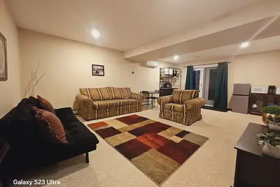 Image de Private and cozy basement suite in a quiet cul de sac