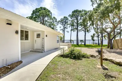 Image de Waterfront Panacea Vacation Rental w\/ Boat Dock!