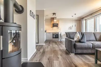 Image de Ferienhaus für 5 Pers. mit 3 Schlafzimmern, Sauna, Kamin und Garten