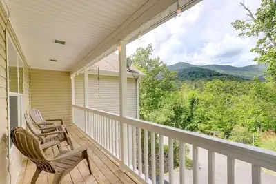 Image de Black Mountain Retreat w/ Hot Tub + Mountain Views