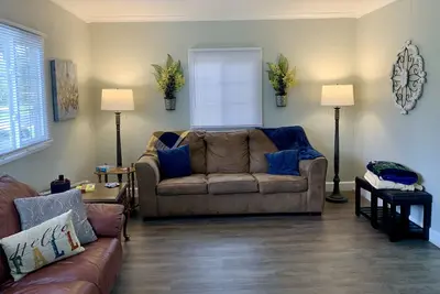 Image de 5 minute walk to Notre Dame University! 3 Bedroom home in South Bend, Indiana
