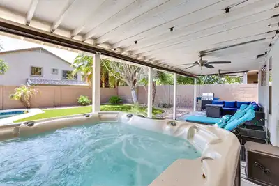 Image de Private Pool & Grill at Beautiful Surprise Home