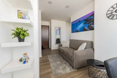 Piazza Salotto & Station Comfy Apartment