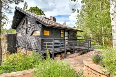 Image de Pet-Friendly Flagstaff Studio Cabin w/ Patio