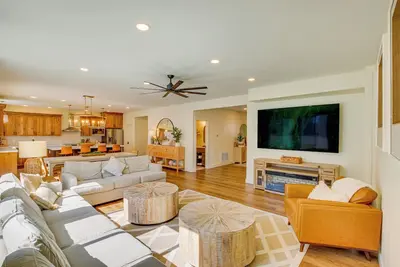 Image de Spacious Utah Home w/ Hot Tub < 1 Mi to Bear Lake!