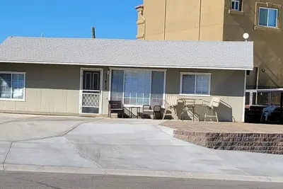 Image de Affordable 2 Bedroom River Cabin, Martinez Lake