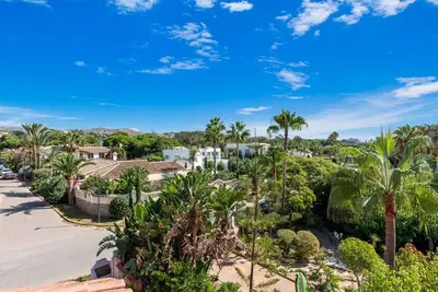 Image de Beachfront Escape 3 Bed House - Stunning Sea Views