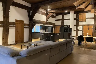 Image de GroĂźzĂĽgiges Landhaus fĂĽr Familien und Gruppen bis 14 Personen
