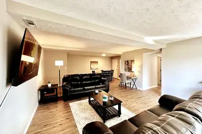 Image de New remodeled 2 Bed apt Middletown Private Laundry