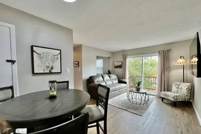 Image de Stylish remodeled space Middletown Free Laundry