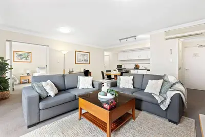 Image de Impressive Apt w Pool, Gym and Tennis
