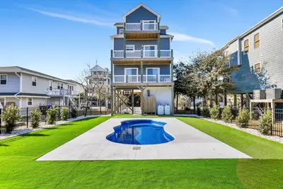 Image de Across the Pond | Private Pool + Near Beach