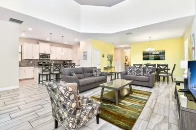 Image de Spacious 5 Bed Pool Home with Game Room-5488sc