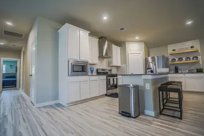 Image de Stunning 3 Bedroom, 2 Bath Close to Everything! \n