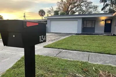 Image de Fully Furnished 3\/2 Mid-Century Rockledge Home!