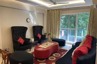 Image de 3bhk green belt gk enclave 1 delhi48\nfully serviced apartment with house help