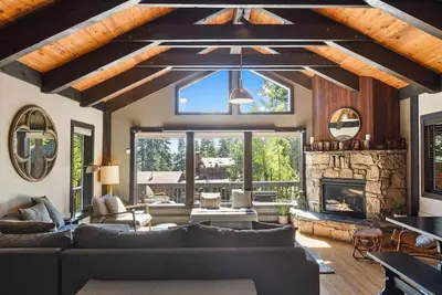 Image de Lodge of the Nightingale in Carnelian Bay - Hot Tub
