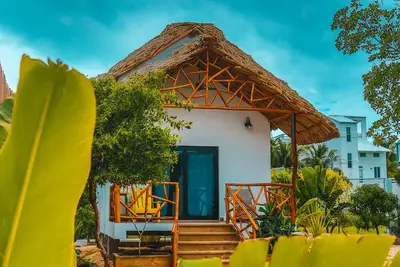 Blue Fin Cabanas, Comfort Meets Authenticity: Your Unforgettable Retreat Awaits