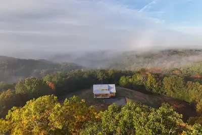 Image de Extraordinary Home at Sky Hawk Ridge, a 185-acre Refuge next to Buffalo River