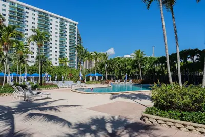 Image de Miami Condo Sunny Isles Beach - Collins Ave Resort Luxury - Book Now