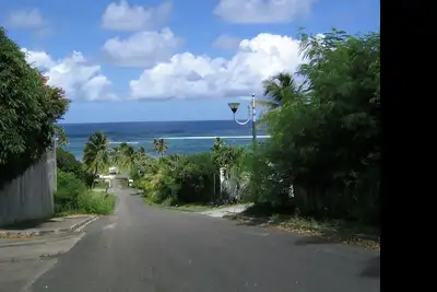 Image de A 150m de la plage, ce 2 pièces avec terrasse vous attend.