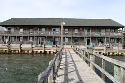 Pony's Hideaway - 2Bd/1Ba Waterfront property with dock and designated boat slip