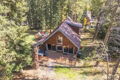 Image de Blue River Basecamp - Brand New Hot Tub! Close to Ski Slopes, Downtown, & More!