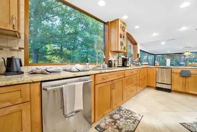 Image de 18 Acre Farm - Pickleball, Pond, Outdoor Kitchen