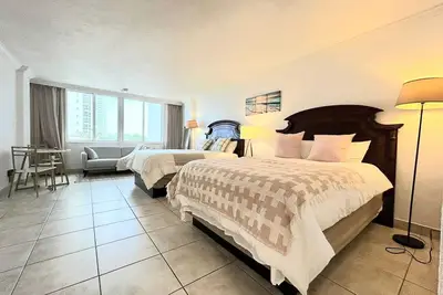 Image de Suite/Studio on the Beach in Sunny Isles