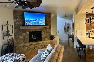 Image de Red Buffalo Lodge at Lookout Ridge, Dillon Co. Within 30 min of 6 ski resorts!