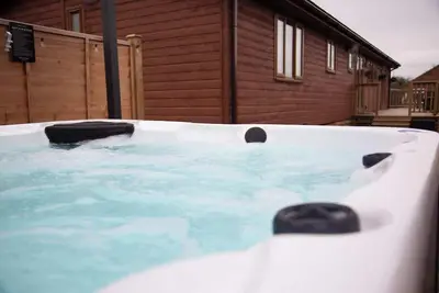 Image de Eagle Lodge – Luxury Hot Tub Escape near York