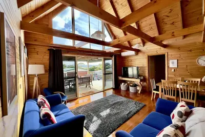 Image de Bay views Escape: A Relaxing Home for You and Your Family with outdoor Bbq