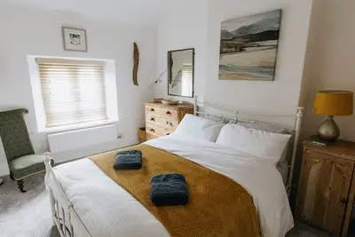 Image de Cottage with Seaview near the Lakes National Park